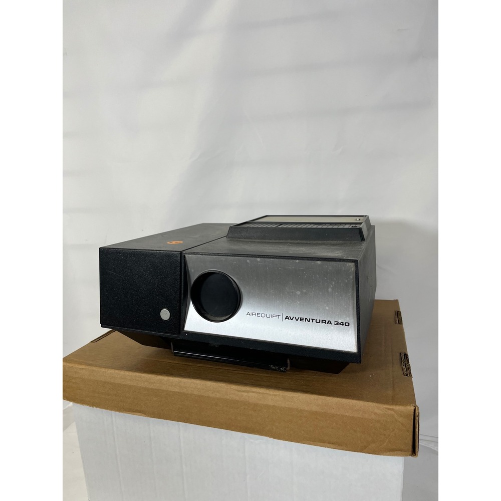 Airequipt Avventura‎ 340 Vintage 2x2 Slide Projector Model 301 Black Silver